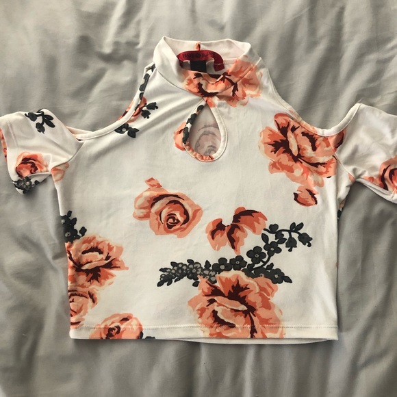 Crop top - Picture 1 of 1